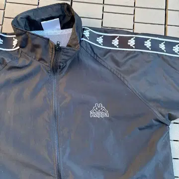 [ 인기 ] Kappa 카파 트랙 자켓 소매 로고 테이프 자수 로고 블랙