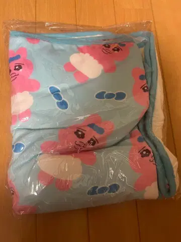 빤쮸토끼 해피백 담요