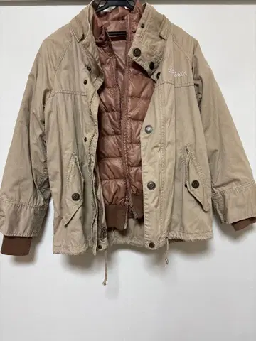 Lovetoxic 베이지 다운 자켓 후드 부착