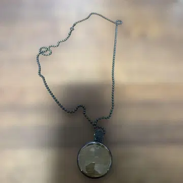 JULIUS 돋보기 목걸이