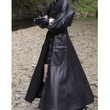 melt the lady 체인 레더라이크 롱 코트