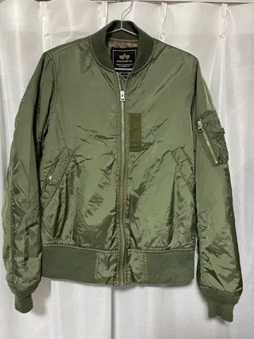 MA-1 스타일 자켓 올리브 알파인더스트리