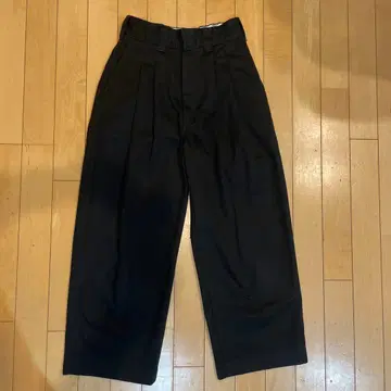 더 신존 톰보이 팬츠 블랙 P0