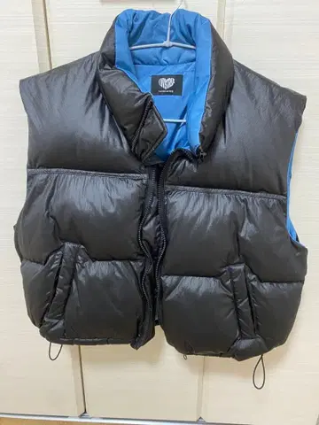 luvistrue 블랙 다운 베스트