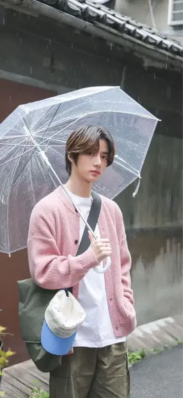 SOUNDSLIFE 가디건 L 사이즈 TXT 범규 착용 모델