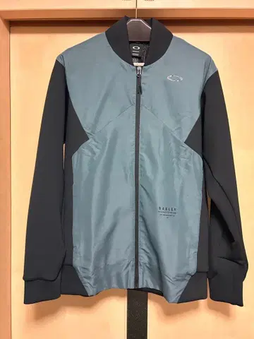 오클리 퍼포먼스 핏 자켓 L 사이즈