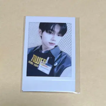 EVNNE UnSEEN 시부야점 한정판 프린트 폴라로이드 이종현