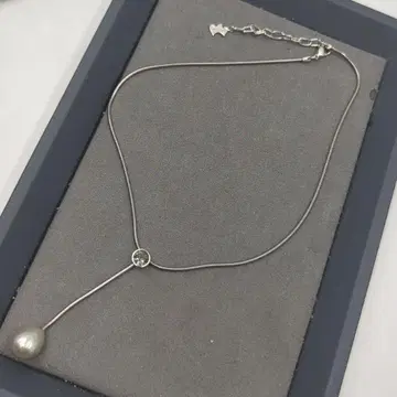 AGATHA 아가타 목걸이 큐빅 모조 진주