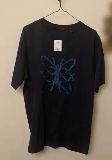 미사용 새상품 ReZARD 네이비 T셔츠 L사이즈