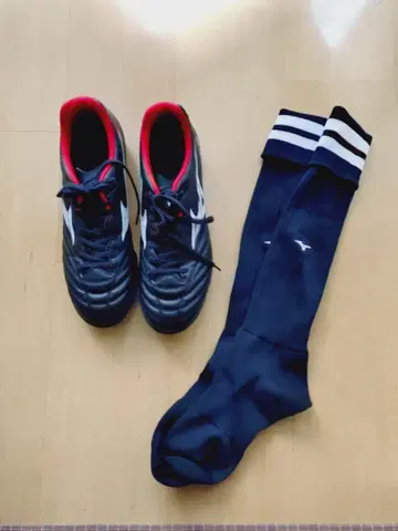 미즈노 풋살화 26.0cm