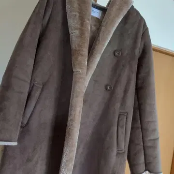 백 넘버 BACK NUMBER 브라운 무스탕 롱 코트