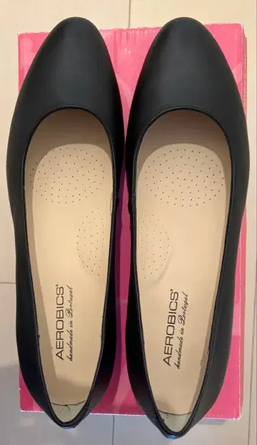 AEROBICS 블랙 펌프스