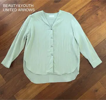 BEAUTY&YOUTH 유나이티드 애로우즈 새틴 V넥 버튼 셔츠