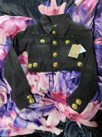 d.i.a 데미지 가공 데님 자켓