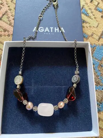 AGATHA 스톤 목걸이 핑크 계열 미사용품