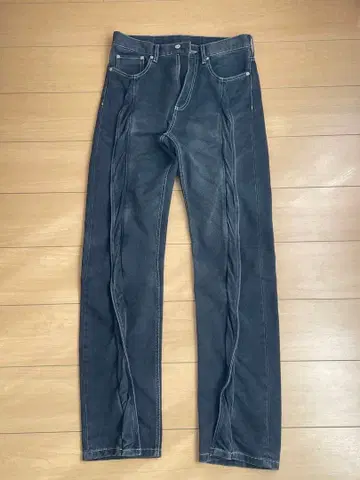 Yproject 트위스트 프론트 심 데님