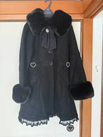 LIZ LISA 블랙 코트