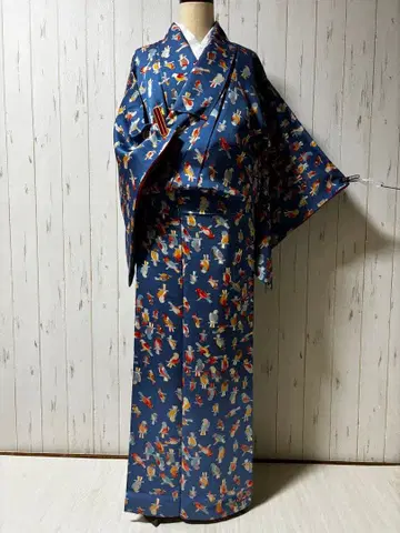 앵무새, 비둘기, 앵무새 일색 코몬 m4454