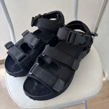 [ 컨디션 최상 ] ZARA 자라 VIBRAM 비브람 하이킹 샌들 40