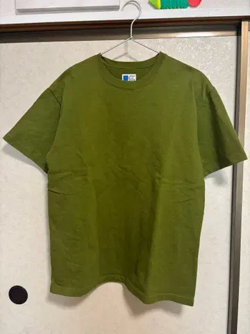 JAPAN BLUE JEANS 올리브 그린 T셔츠