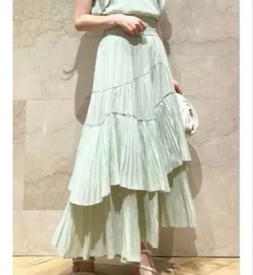 snidel 플리츠 티어드 내로우 스커트