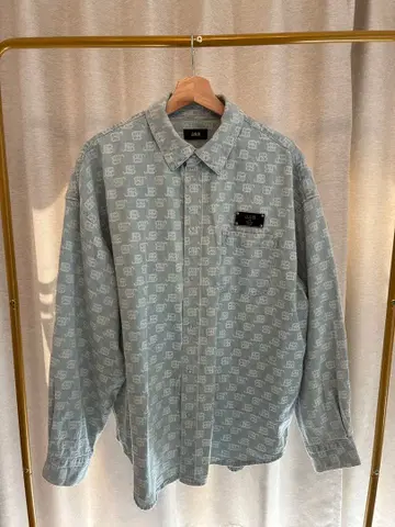 J.S.B. 로고 패턴 데님 셔츠