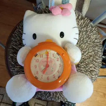 산리오 헬로키티 말하는 알람 시계 변색 있음