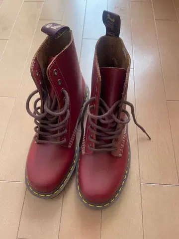 닥터마틴 8홀 부츠 영국제 시착만 한 상품