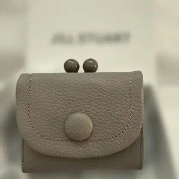 질스튜어트 지갑