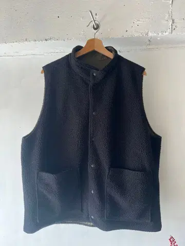 South2 West8 | Reversible Bomber Vest L