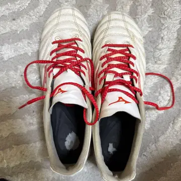 Mizuno 축구화 화이트/레드