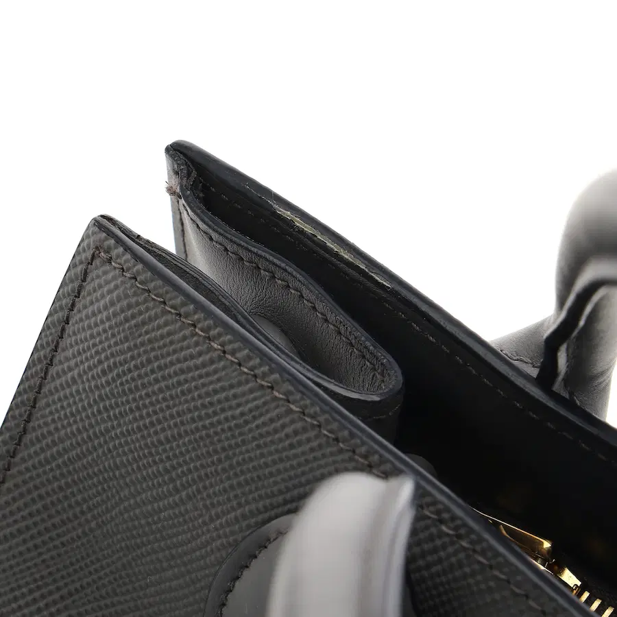 普拉达（Prada）Monochrome Saffiano 中号单肩包，中灰色
