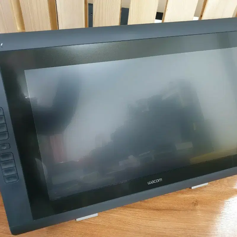 와콤 신티크 액정타블렛 DTK-2200\K 본체단품