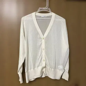 BEATRICE V넥 가디건