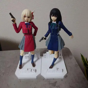 리코리스 리코일 치사토 타키나 피규어 세트