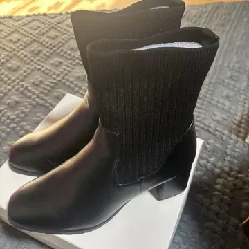 사이드 고어 부츠 블랙 합성 피혁 중간 힐