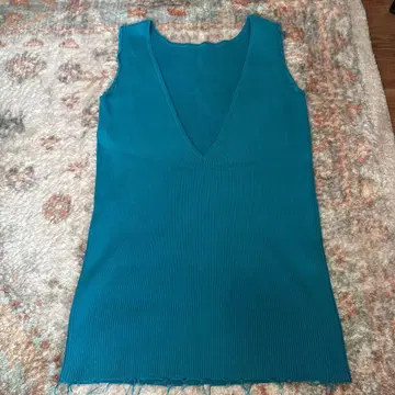 PERVERZE 퍼버즈 니트