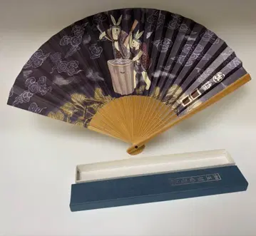 미사용품 레어템 칼 헬무트 토끼 떡찧기 그림 부채