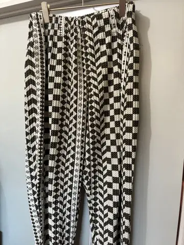 옴므 플리세 이세이 미야케 올 패턴 팬츠 사이즈 2