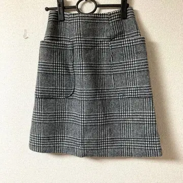 미사용 La TOTALITE 미니 스커트 블랙 계열