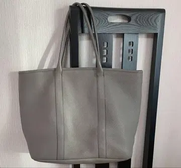 hinn 힌 그레이 슈링크 가죽 토트백