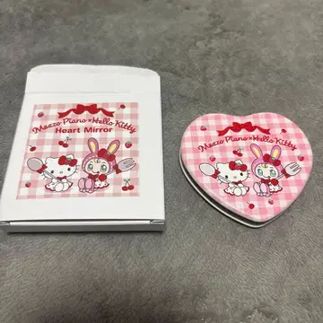 메조피아노 x 헬로키티 하트 거울