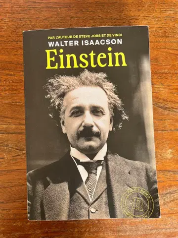 월터 아이작슨 - 아인슈타인 프랑스어