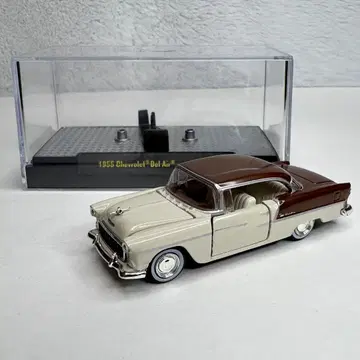 M2 MACHINES 시보레 벨 에어 1955년 1/64