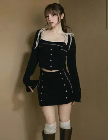 andmary Luna stitch set up black