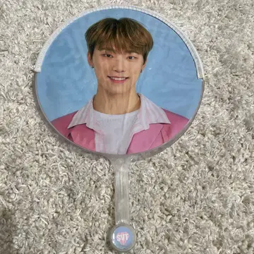 SEVENTEEN 디노 부채 CARAT LAND