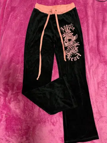 택 포함 새상품 d.i.a 블랙 벨로아 팬츠 그래픽 프린트