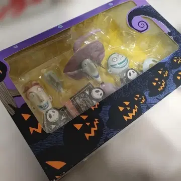 나이트메어 비포 크리스마스 락 쇼크 배럴 피규어