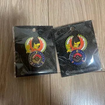 포켓몬 센터 한정판 포켓몬 로고 핀즈 피카츄 호우오 교토 2개