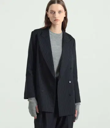 [ BACCA ] 스트라이프 개버딘 더블 테일러드 자켓 네이비 36